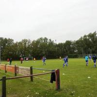 Bei strömendem Regen haben sich die Spieler mächtig ins Zeug gelegt.